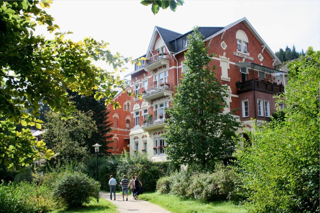 Hotel-Pension Schloss -Miramar Bad Elster Exterior photo